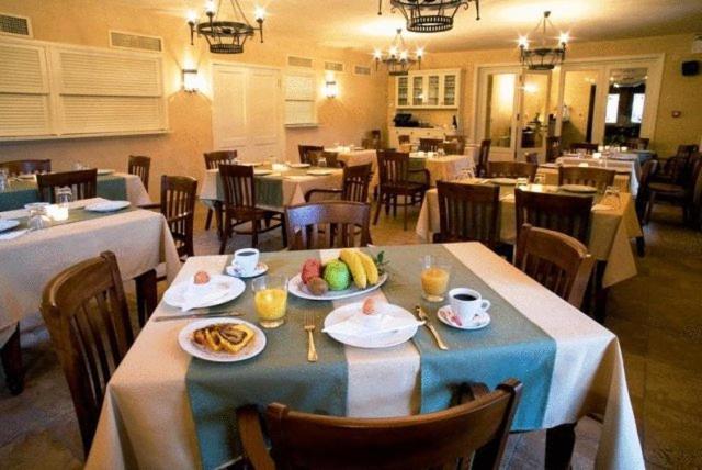 La Casa Rossa Hotel Prínos Eksteriør billede